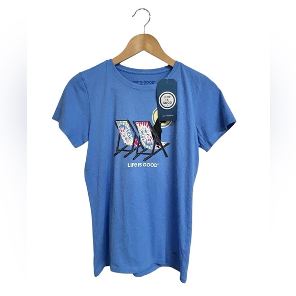 Life Is Good Tops - Life is Good Women's Crusher Tee - Tie Dye Beach Chairs Dog Size S NWT
